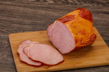 Baharatlı ve otlu füme domuz aslanı.