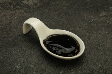 Asya mutfağı. Kasede geleneksel istiridye sosu.