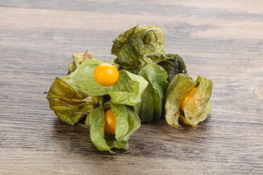 Tatlı olarak taze ve lezzetli Physalis meyvesi.