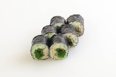 Chuka 'lı geleneksel Japon maki peyniri.