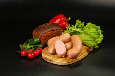 Kıyma ve sosisli, doğal et sosisleri.