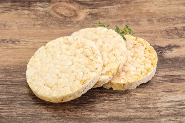 Vejetaryen için diyet çıtır ekmek yığını