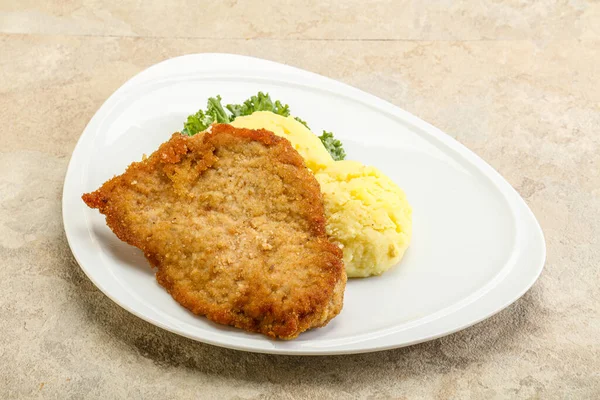 Schnitzel Peito Frango Crocante Com Purê Batata — Fotografia de Stock