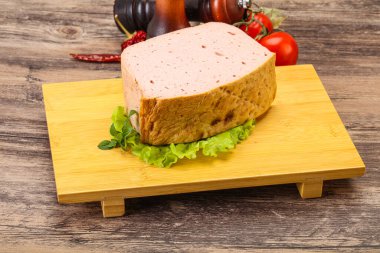 Ev yapımı geleneksel rulo köfte.