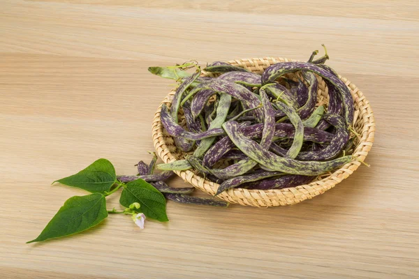 Beans with leaf — Stock Photo, Image