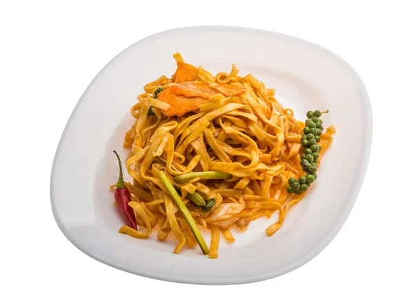 Tagliatelle fritte con verdure — Foto Stock