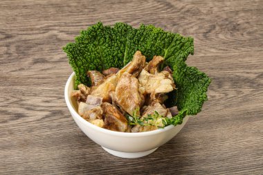 Kavanozda baharatlı kuzu eti