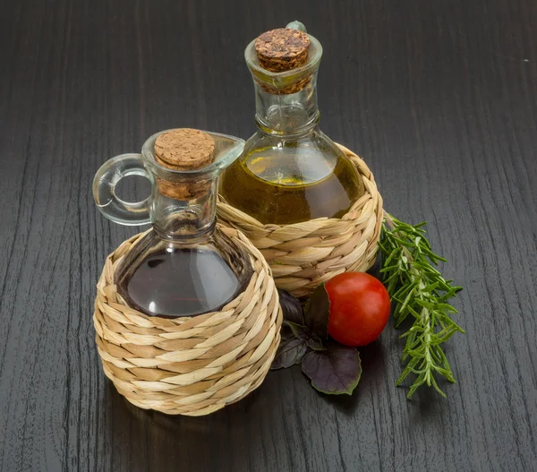 Oil, vinegar with rosemary — Stock Photo, Image