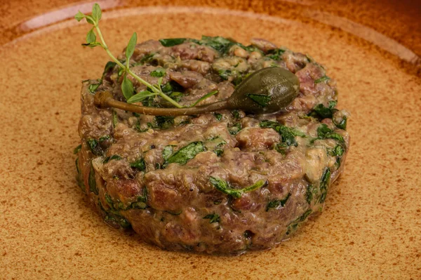 Lanche Tártaro Carne Crua Com Alcaparras — Fotografia de Stock