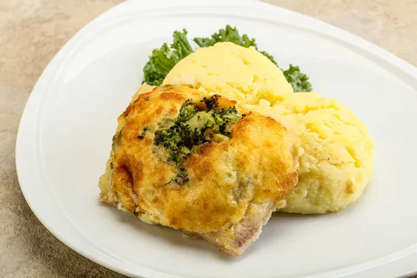 Filé Pangasius Assado Com Purê Batata Queijo — Fotografia de Stock