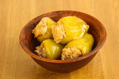 Çan Bulgar biberi doldurulmuş et ve pirinç
