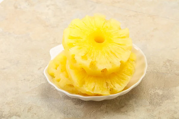 Sweet Ripe Pineapple Rings Bowl — Stock Photo, Image