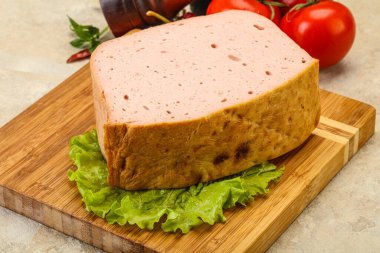 Ev yapımı geleneksel rulo köfte.