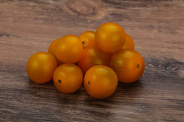 Fresh Yellow Tasty Cherry Tomato Heap — Stock Photo, Image