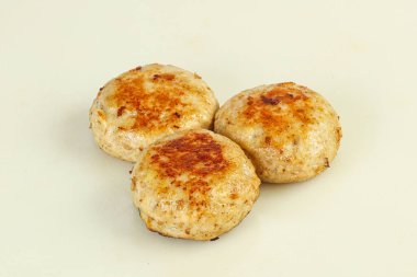 Ev yapımı pirzola ve kıyma.