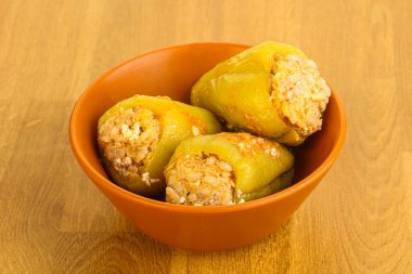 Çan Bulgar biberi doldurulmuş et ve pirinç
