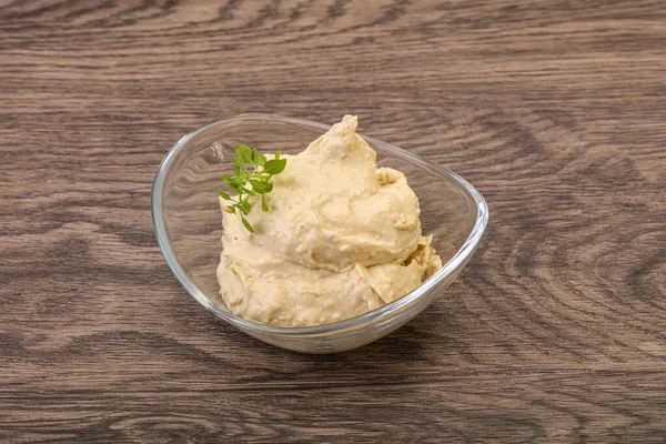 Vejetaryen yemeği. Zeytinyağlı humus sosu.