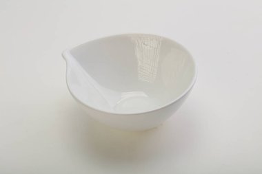 İzole edilmiş servis için beyaz leke kasesi