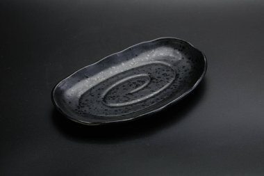 Mutfak için renkli boş kase izole