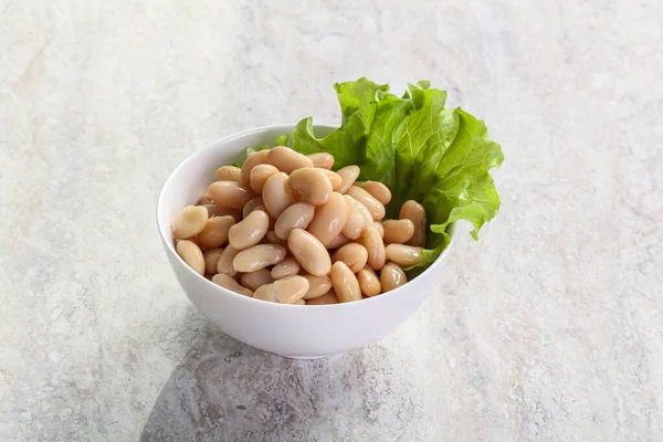 White canned beans for vegan suisine in the bowl