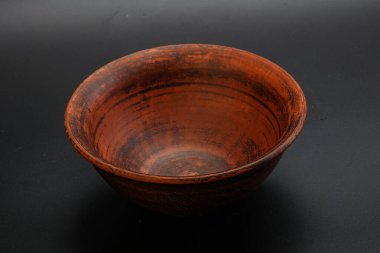 Mutfak için renkli boş kase izole