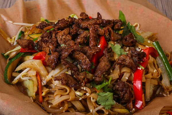 Cozinha Asiática Wok Com Carne Legumes — Fotografia de Stock