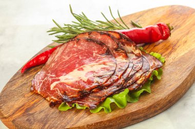 Lezzetli İtalyan kurutulmuş domuz eti.