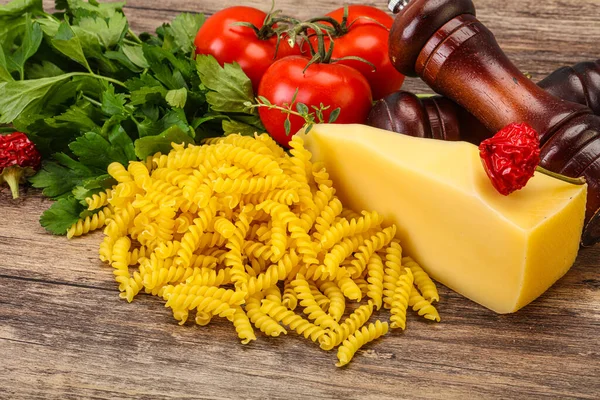 Pasta Cruda Italiana Fusilli Cucinare Con Verdure — Foto Stock