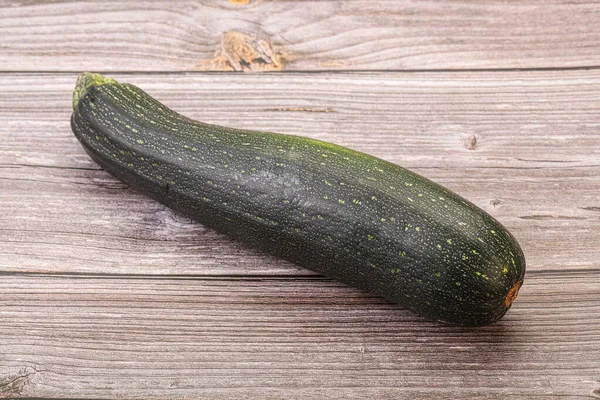 Gustose Giovani Zucchine Naturali Biologiche Isolate — Foto Stock