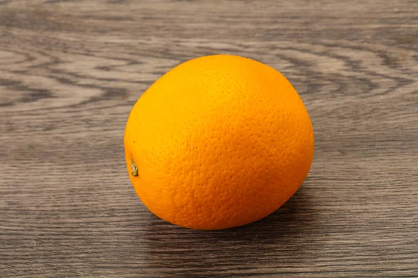甘く熟したジューシーでおいしいオレンジフルーツ — ストック写真