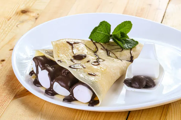 Pancake Marshmallow Liquid Chocolate — Stock Photo, Image