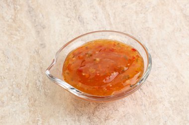 Asya tatlı ve ekşi sosu kasede