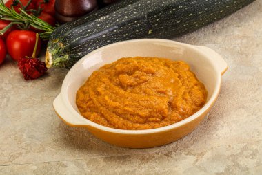 Vejetaryen mutfağı - Ot ve baharatlı kabak püresi