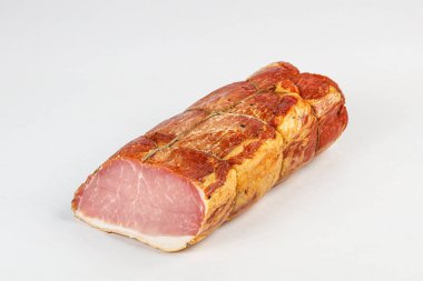 Atıştırmalık olarak nefis füme domuz eti.