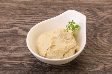 Vejetaryen yemeği. Zeytinyağlı humus sosu.