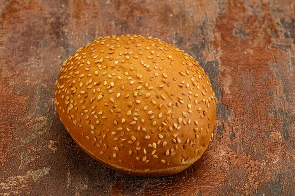 Pão Hambúrguer Fresco Com Sementes Gergelim — Fotografia de Stock