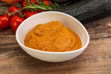 Vejetaryen mutfağı - Ot ve baharatlı kabak püresi