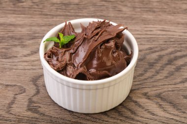 Çikolata nazelfındıklı.