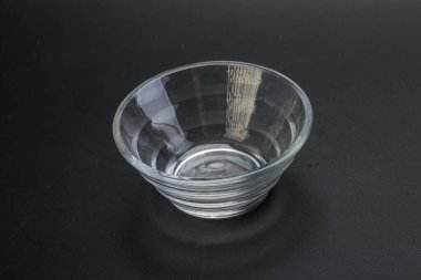 Mutfak için epmty cam kase izole edilmiş bsckground 