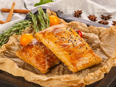 Et ve baharatlı Asya geleneksel pastası