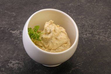 Vejetaryen yemeği. Zeytinyağlı humus sosu.