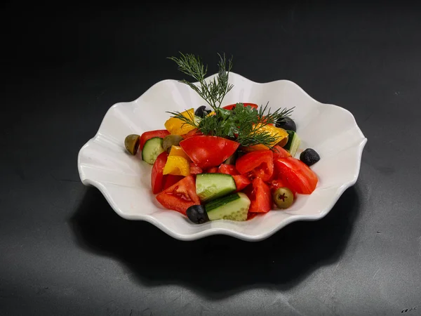 Ensalada Verduras Con Tomates Pepinos Hierbas — Foto de Stock