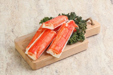 Yengeç çubuğu balık surimi aperatif