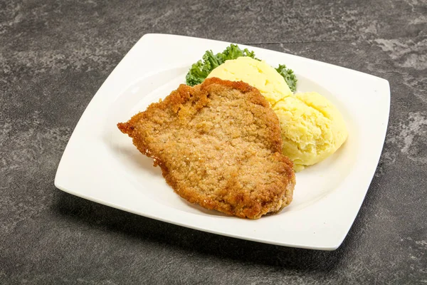 Crispy Chicken Breast Schnitzel Mashed Potato — Stock Photo, Image