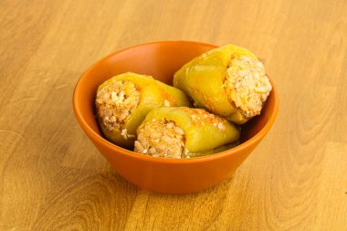 Çan Bulgar biberi doldurulmuş et ve pirinç