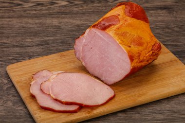 Baharatlı ve otlu füme domuz aslanı.