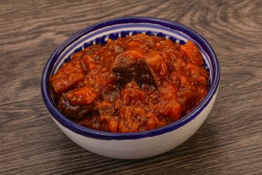 Domatesli ve otlu patlıcan sote.