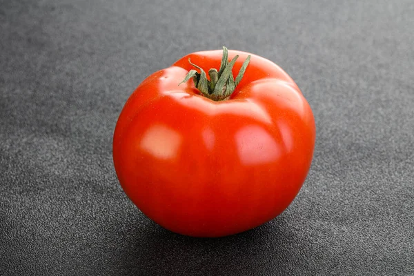 Rote Reife Große Saftige Tomate Isoliert — Stockfoto