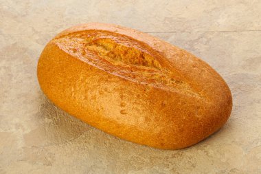 Ev yapımı beyaz ekmek, izole edilmiş.