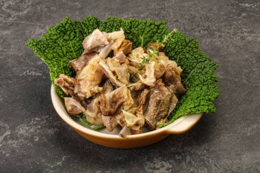 Kavanozda baharatlı kuzu eti